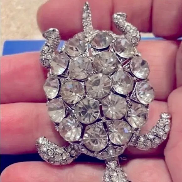 Vintage Sparkling Rhinestone Silver Turtle Brooch - Picture 2 of 5